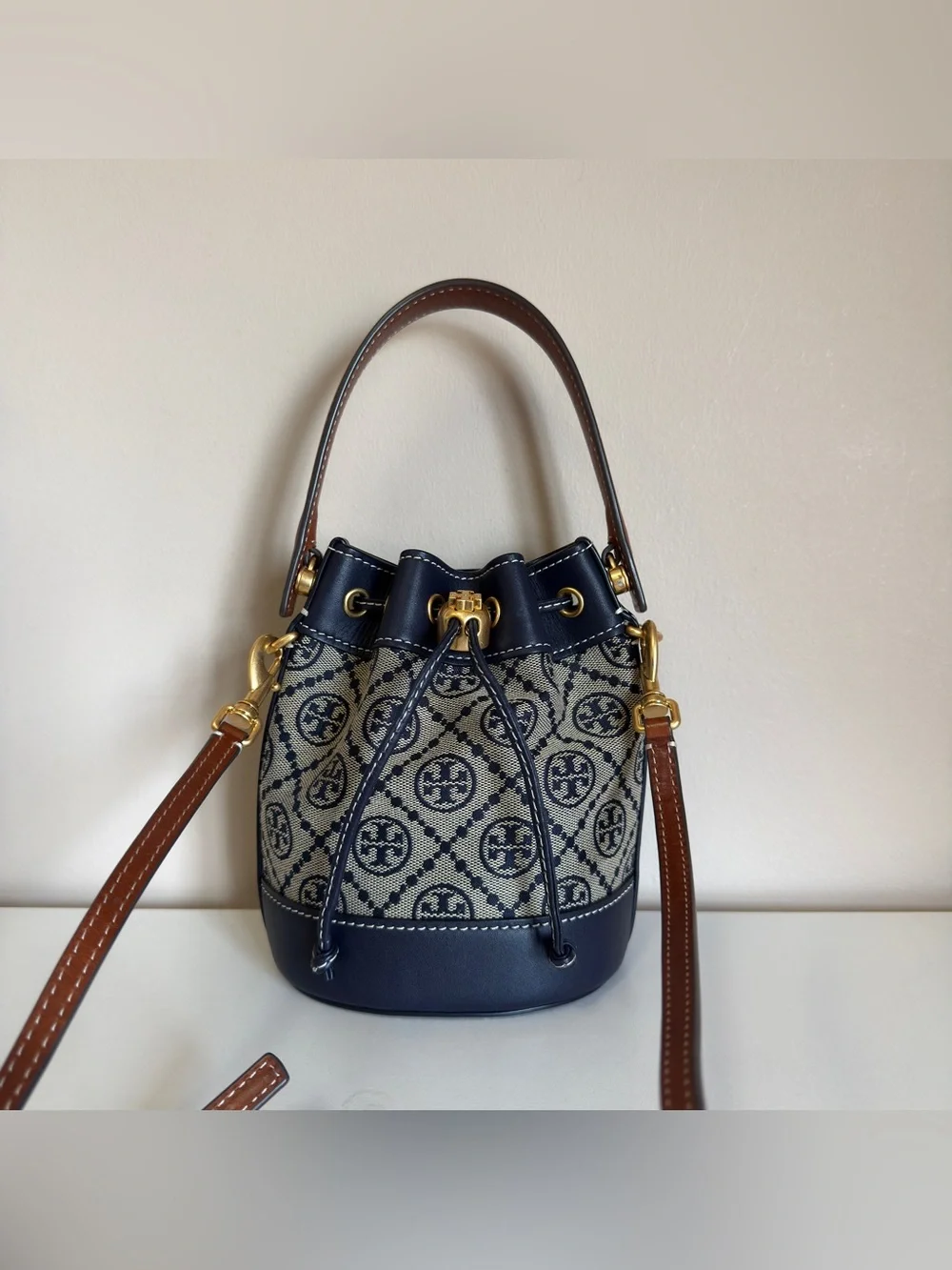Tory Burch mini Bucket Bag-used